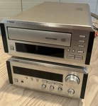 Yamaha EX-E200 Reciever And CDC-E250 Player Mini Hifi System. Fixed Price $220.00.